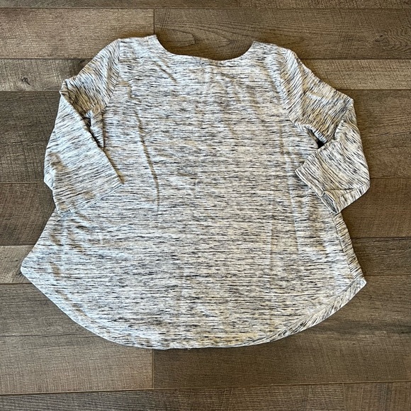 Loft tulip hem sweatshirt, size S. - Picture 2 of 3